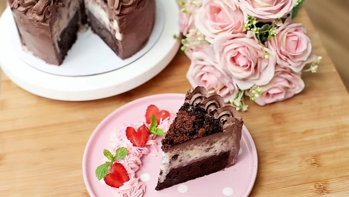 4 Resep Kue Cokelat ala Devina Hermawan untuk Kado Valentine yang Manis
