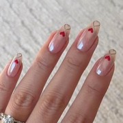 Siap-siap Valentine's Date? Contek 7 Ide Nail Art Ini Biar Makin On Point