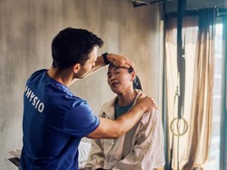 Gaduh Dokter SpKFR Vs Fisioterapi, Ini Bedanya Menurut Aturan yang Berlaku