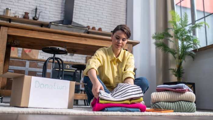 5 Cara Tidak Merasa Bersalah Melepaskan Barang-barang Kenangan saat Decluttering