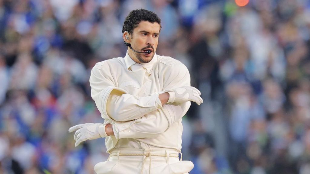 Bad Bunny Hapus Semua Foto di Instagram usai Super Bowl Halftime Show