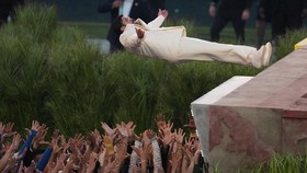 FOTO: Pesta Meriah Bad Bunny di Halftime Super Bowl 2026