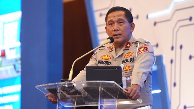 Korlantas Polri dorong peningkatan layanan registrasi kendaraan bermotor. Fokus pada transparansi PNBP dan digitalisasi untuk pelayanan publik.