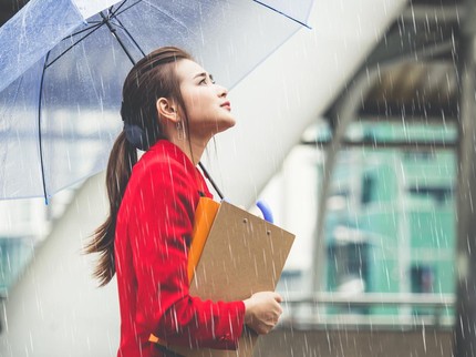 Jabodetabek Diprediksi Bakal Diguyur Hujan Deras Selama 4 Hari ke Depan, Waspada!