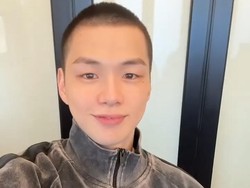 Kang Daniel Bagikan Foto dengan Rambut Baru Detik-detik Sebelum Wamil