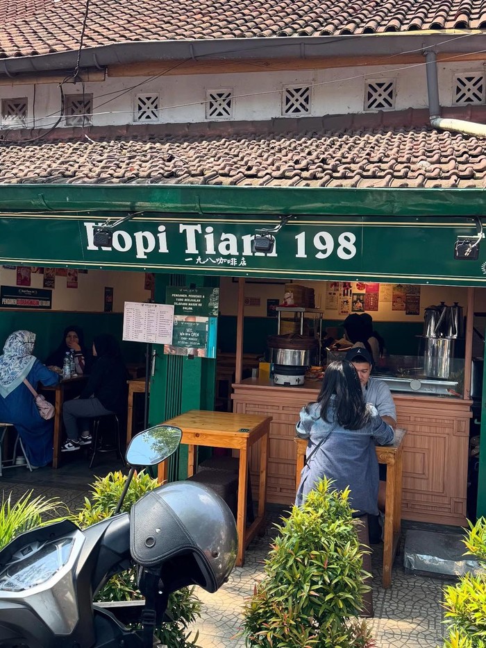Kopitiam 198. Kopitiam populer di kawasan Cihapit/Foto: instagram.com/kulinerkapandiet