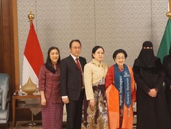 Megawati Terima Gelar Doktor Honoris Causa di Riyadh, Terharu Saat Pidato