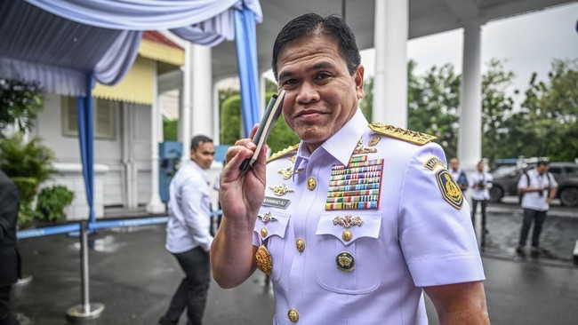 TNI AL siap bangun Satuan Pelayanan Pemenuhan Gizi (SPPG) untuk program makan bergizi gratis di daerah 3T. SPPG ke-46 resmi dibuka untuk mendukung masyarakat.