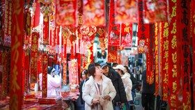 FOTO: Semarak Sepekan Jelang Imlek di Berbagai Negara