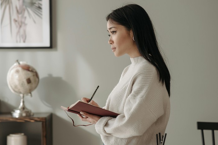 Skill adalah aset penting bagi orang kelas menengah atas. Mereka akan cari cara untuk mengasah kemampuan atau belajar hal baru.