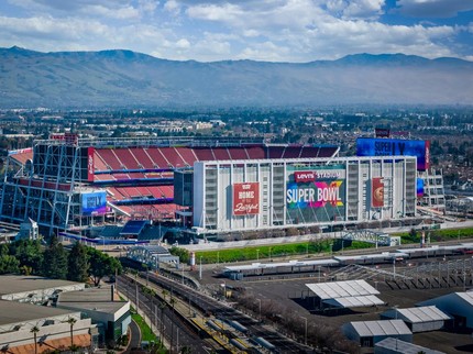Terungkap! Sosok Bunda Bad Bunny di Balik Karier Raja Latin yang Guncang Super Bowl