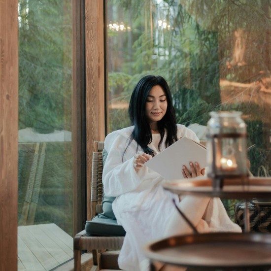 5 Zodiak yang Lebih Suka di Rumah daripada Jalan-jalan