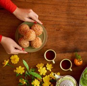 5 Makanan Imlek di Tahun Kuda Api yang Dipercaya Bawa Keberuntungan