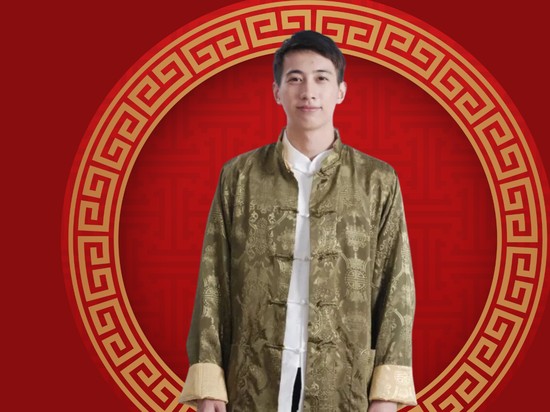 Satu Busana, Dua Gaya, Inilah Cheongsam Pria Semi Sutera untuk Momen Spesial Imlek 2026!