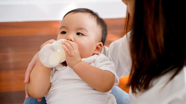 Bayi Sudah MPASI, Berapa Kali Butuh Minum ASI?