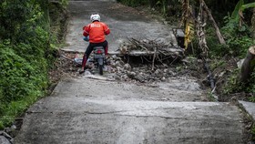 Daftar Wilayah Indonesia 'Dihantui' Fenomena Tanah Bergerak