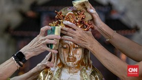 FOTO: Bersih-bersih Rupang Jelang Imlek