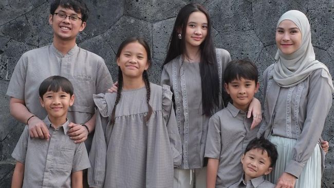 Curhat Zaskia Mecca Tantangan Besarkan Anak Remaja: Ngurus ABG Lebih Susah dari Balita