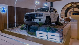 Belum Ada Harga, BYD Klaim Sudah Ada yang Mau Pesan Denza B5