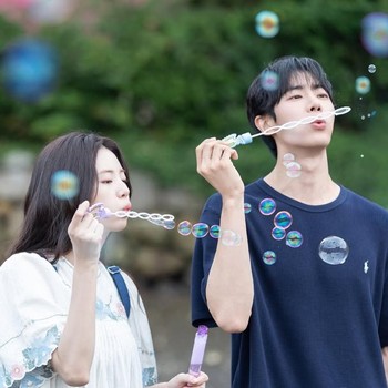 3 Film Korea yang Sajikan Kisah Romantis dan 'Menguras' Air Mata, Bisa Nonton di Netflix!