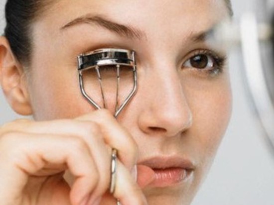 Bulu Mata Lentik dalam 5 Detik! Nggak Ada Drama Mata Sayu di Hari Perayaan Imlek 