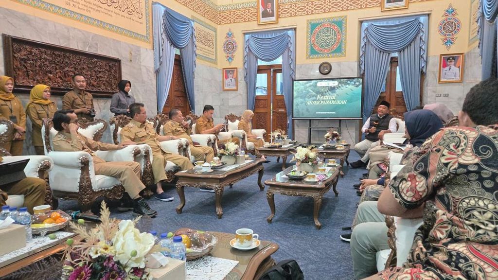 Bupati Serang dan Situbondo Bertemu, Gagas Festival Anyer-Panarukan