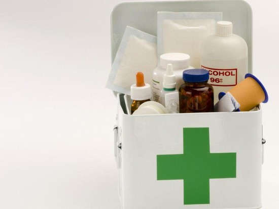 Jangan Tunggu Darurat! First Aid Kit Wajib Ada di Rumah, Mobil, dan saat Traveling