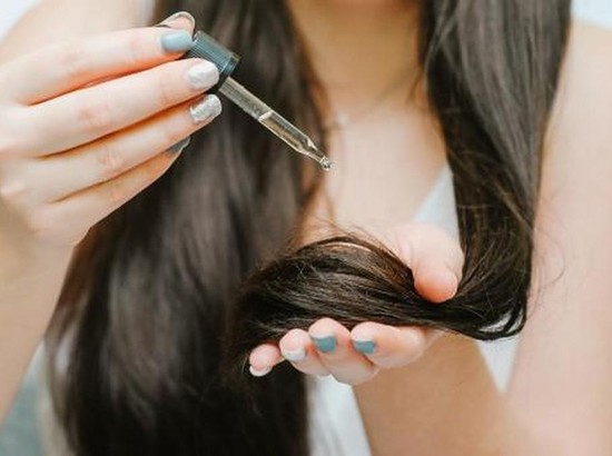 Rambut Kering dan Susah Diatur? 3 Hair Oil Serum Ini Bikin Halus dan Sehat dalam Sekali Pakai