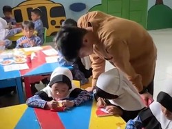 Video: Laki-Laki Jadi Guru TK? Kenapa Nggak!
