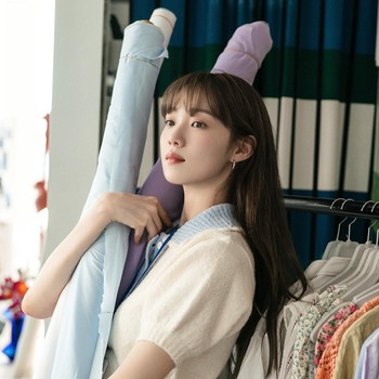 Simak Cerita Lee Sung Kyung Tentang Perannya sebagai Desainer di In Your Radiant Season