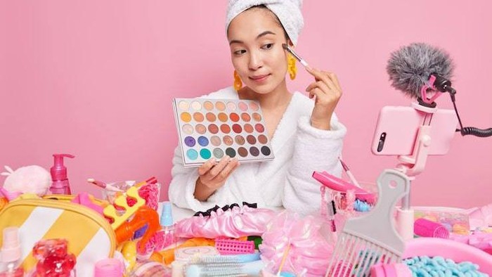 5 Gaya Makeup 2016 yang Bisa Kamu Coba Kembali di Tahun 2026
