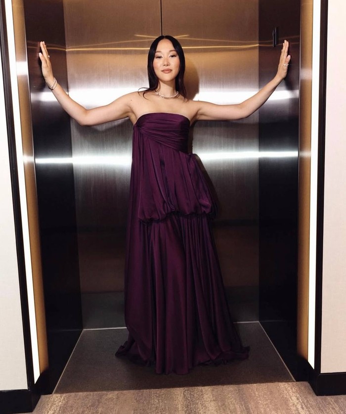 Perempuan kelahiran 1998 ini, mempunyai latar keluarga seni, lho! Siapa sangka ia merupakan cucu dari aktris terkenal di Korea Selatan yakni Son Sook./ Foto: Instagram.com/yerinha_