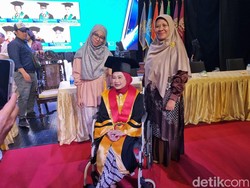 Inspiratif! Prof Prima Jadi Guru Besar Disabilitas Pertama di Unesa