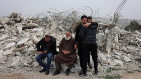 Israel Paksa Warga Palestina Dekat Yerusalem Hancurkan Rumah Sendiri