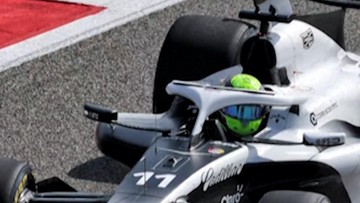 Berita Olahraga Terkini CNN Sport : Cadillac F1 Mengaspal dengan Livery Terbaru