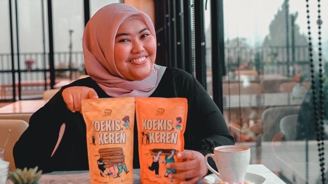 Natali, pendiri Rolly Bakery & Cookies, sukses mengembangkan usaha roti berkat dukungan Rumah BUMN BRI, Kini produknya tembus pasar nasional dan internasional.