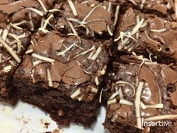 Mentega Vs Minyak: Mana yang Lebih Baik untuk Resep Brownies?