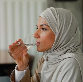 4 Minuman Sehat untuk Cegah Dehidrasi Saat Puasa