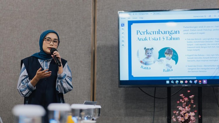 Diskusi Nutrilon Royal dan Indomaret Dukung Stimulasi Anak Jadi Pemenang dalam Winner's Squad Adventure ke Hong Kong pada Sabtu&comma; 7 Februari 2026&period;