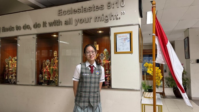 Kompetensi Danica Odelia di bidang Matematika kembali dibuktikan di ajang 22nd International Zhautykov Olympiad Almaty (IZhO) yang diselenggarakan di Kazakhstan