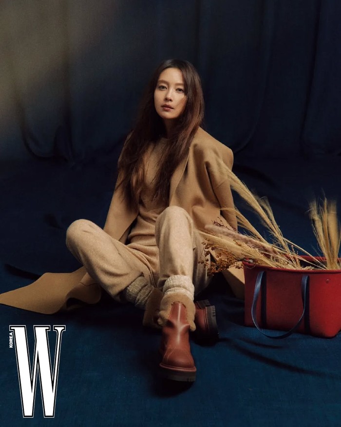 Ia menjadi salah satu model top yang mengiklankan berbagai produk, mulai dari kosmetik hingga telekomunikasi. Lee Na Young juga menjadi orang Korea pertama yang tampil sampul majalah W Korea edisi 2009./ Foto: instagram.com/leenayoung222