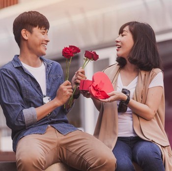 5 Ide Kencan Valentine yang Hemat Bujet Tapi Tetap Romantis