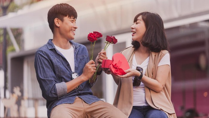 5 Ide Kencan Valentine yang Hemat Bujet Tapi Tetap Romantis