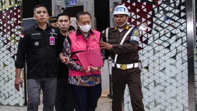 FOTO: Kejagung Tahan 11 Tersangka Kasus Korupsi Ekspor CPO dan POME