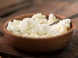 7 Manfaat Keju Cottage untuk Diet dan Kesehatan Tubuh