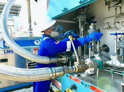 Kilang Mini LNG Pertama di Jawa Mulai Beroperasi