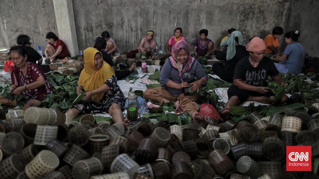FOTO: Mengintip Pembuatan Kue Keranjang dan Dodol Jelang Imlek