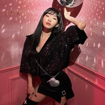 Lirik Lagu Save Me - Chung Ha