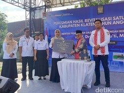 Mendikdasmen Usul Siswa Korban Tanah Gerak Tegal Digabung ke Sekolah Lain