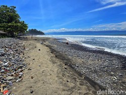 Camat Cisolok Sebut Eksploitasi Koral di Pesisir Tak Berizin